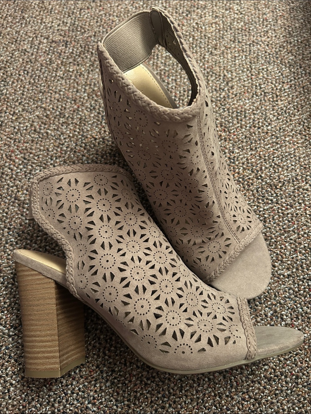 LC Lauren Conrad Taupe Laser-Cut Open-Toe Block Heel Mules NWOT